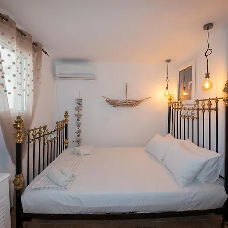 Seaview Mesonette With Private Hot Tub Holiday home Mykonos Town