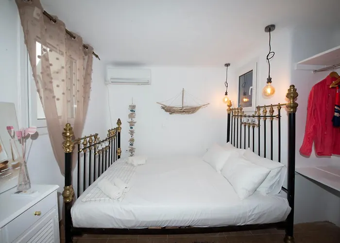 Seaview Mesonette With Private Hot Tub Vakantiehuis